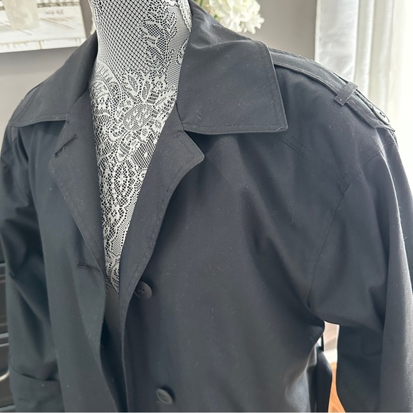 Vintage London Fog Black Trench Coat with Plaid Lining Belted Size 14 Petite - Picture 3 of 15